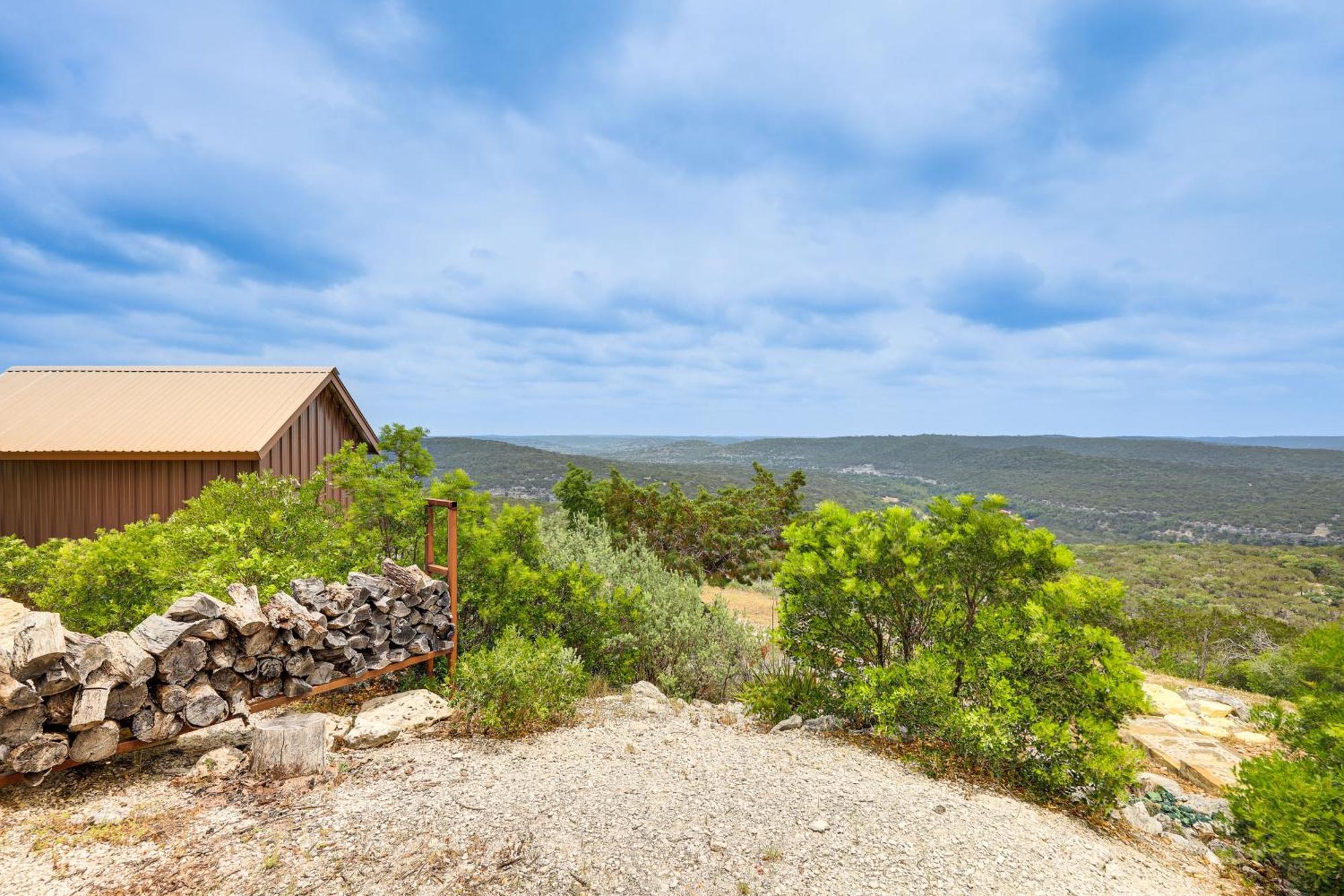 Scenic Leakey Vacation Rental With Private Patio! Eksteriør billede